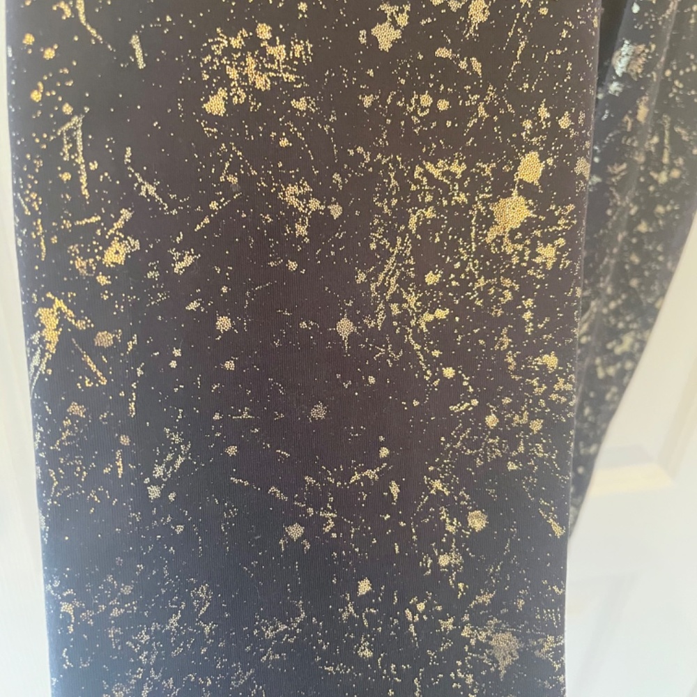 Lululemon Iviva Gold Foil Leggings. Size 12. - Picture 2 of 3
